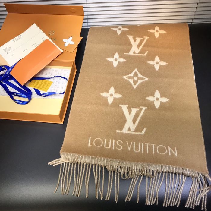 Louis Vuitton Scarf LV00042